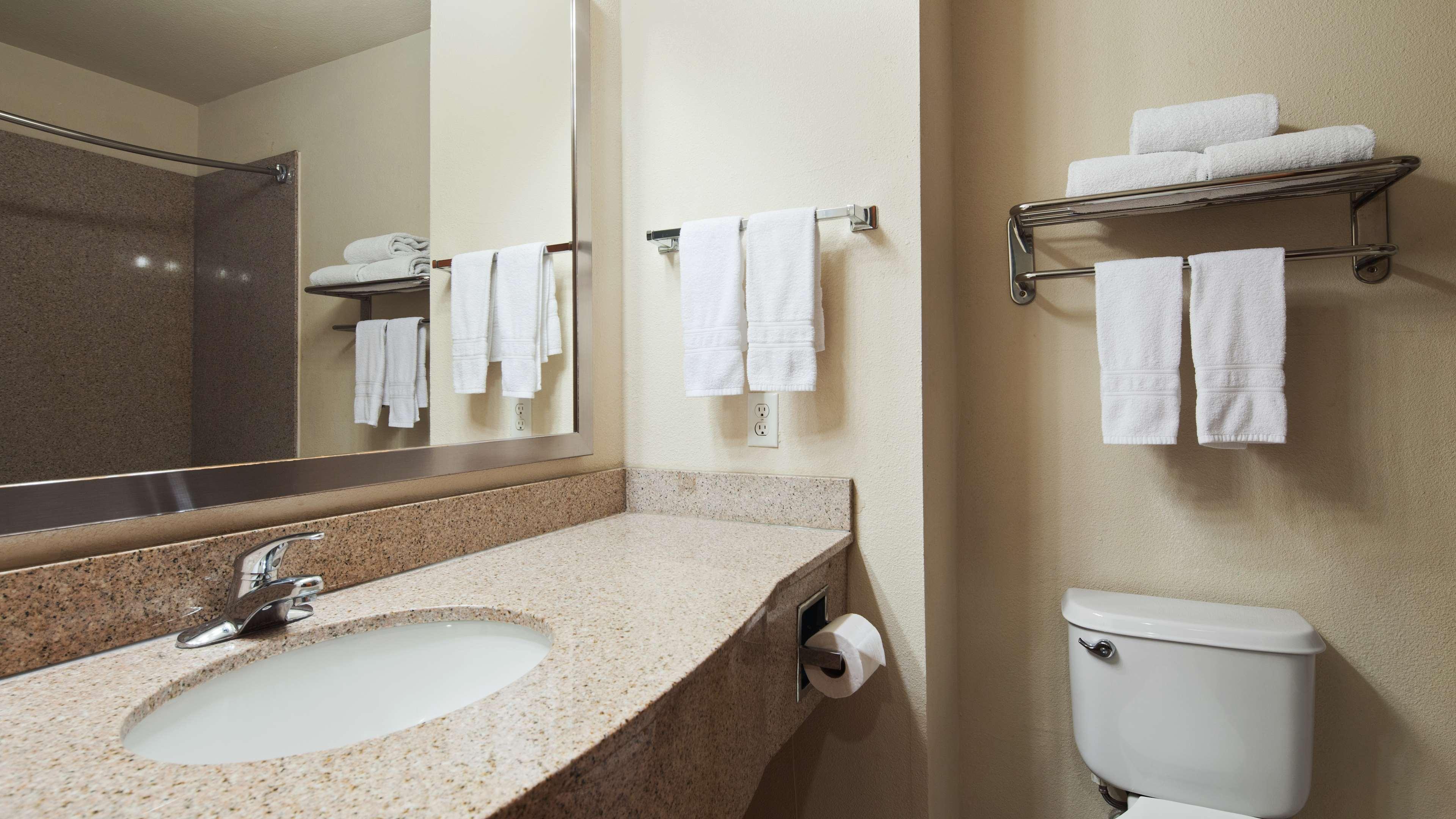 Best Western Inn&Suites Cleveland Exterior foto