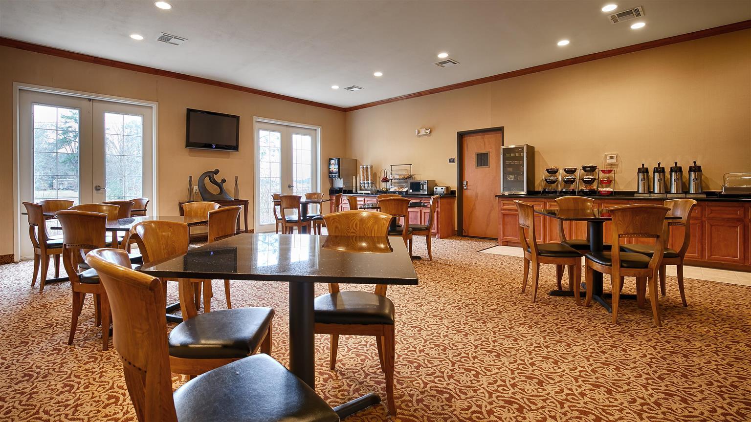 Best Western Inn&Suites Cleveland Exterior foto